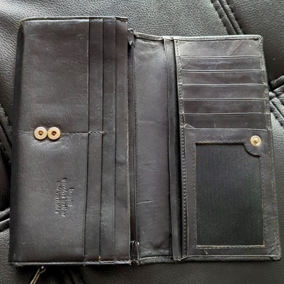 Bugatti Genuine Leather  Wallet - Picture 3 of 6